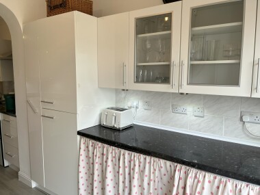 Kitchen with appliances and plenty of utensils to make your stay as easy as possible!