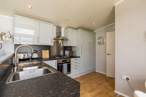 Superbly equipped kitchen