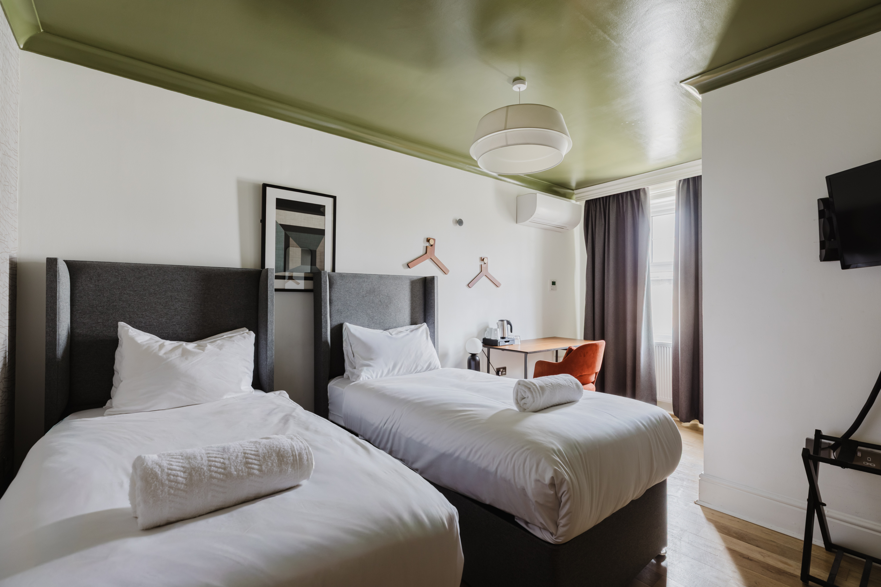 Superior Twin Room. — photo 1 of 41