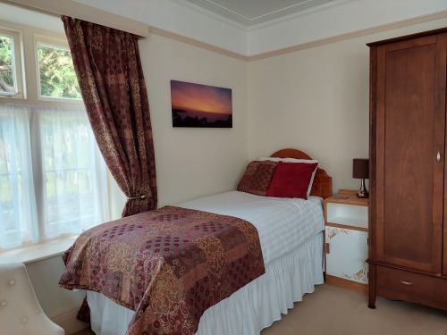 Room 2:  Valley Sunset single bed
