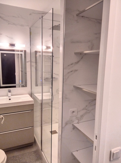 étagères de rangement