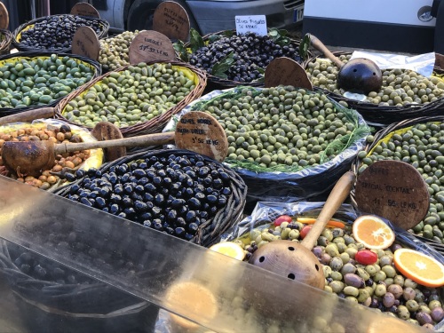 Marché aux olives