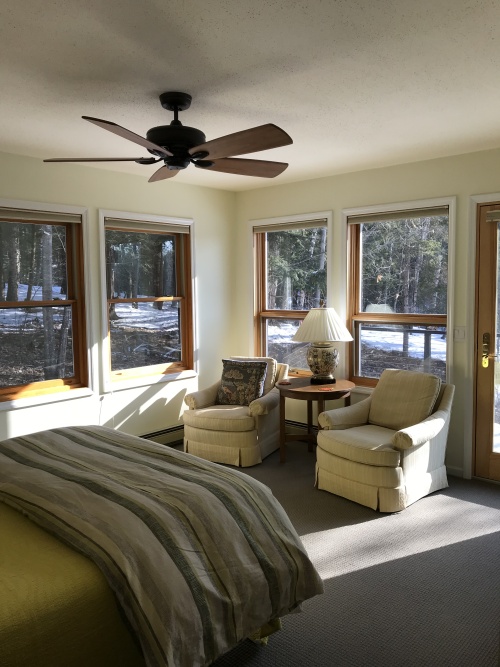 Single room-Private Bathroom-Queen-Woodland view-Ironwood - Base Rate