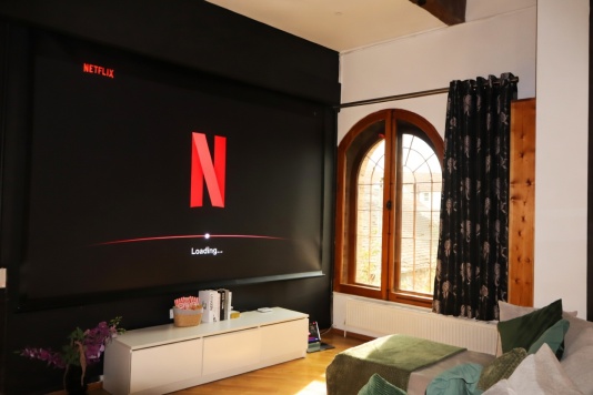 Enjoy films of your choice, simply connect your laptop and use our projector for cosy movie nights