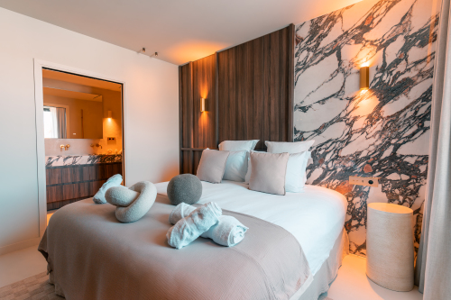 Chambre 1 avec douche et vue sur le Vieux Port 