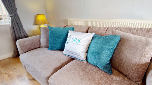 Srk Accommodation - Beautifully decorated large lounge