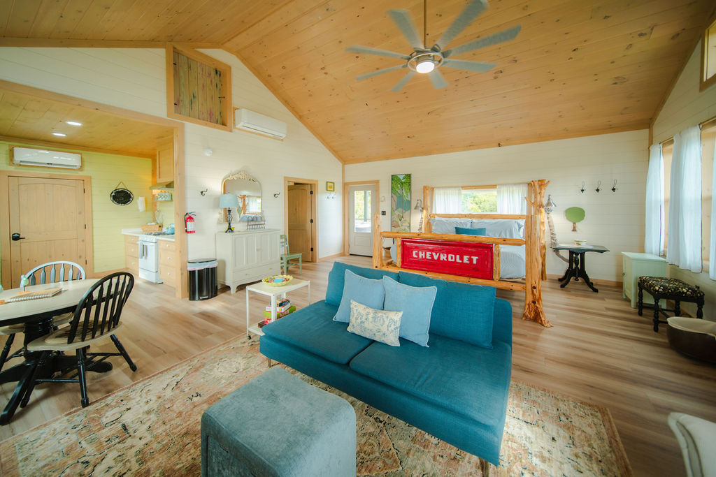 The Cottage Barn on Barton | Photo 3