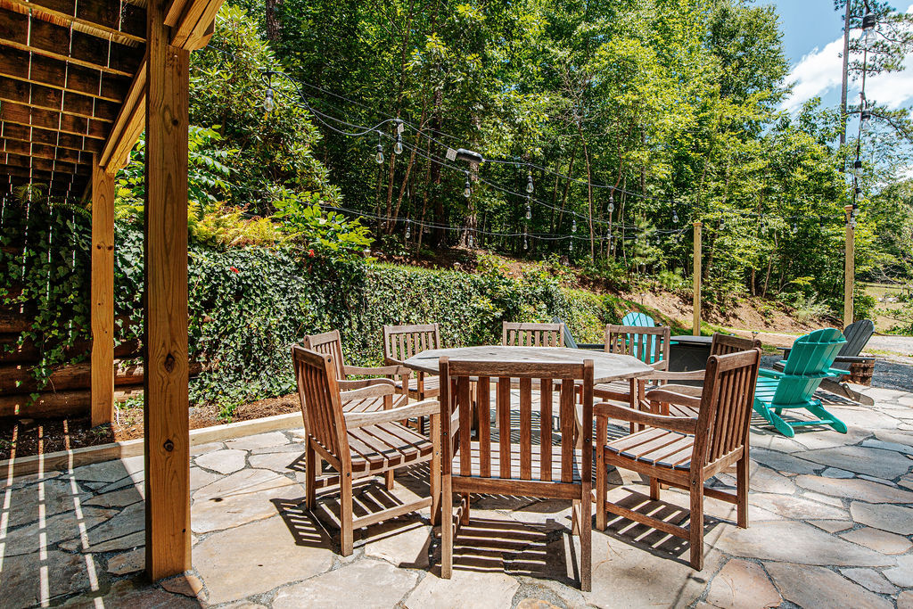 Tucked Inn: Lower Unit