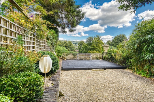Private Garden Space with Amazing View!
