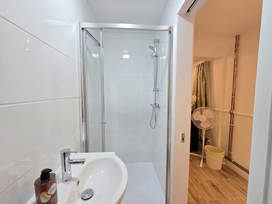 Room 1 bathroom 
