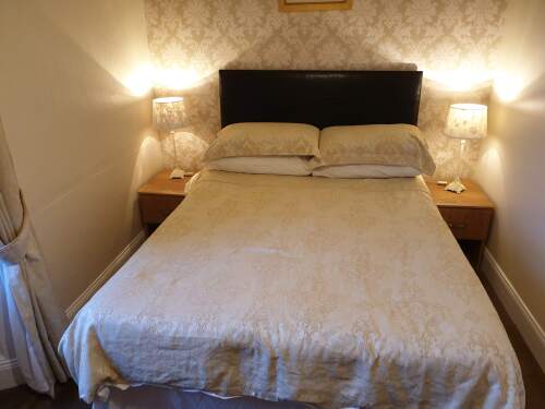 Double room-Economy-Ensuite-Countryside view - Breakfast Included (non-refundable)