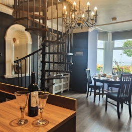 Comedor - Dining area and kitchen on ground floor