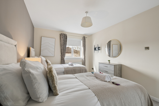 Twin bedroom