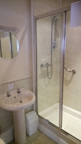Double room-Standard-Ensuite with Shower - Base Rate