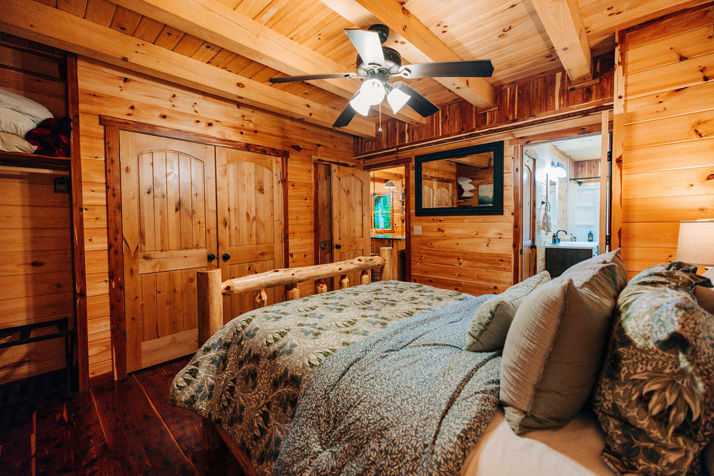 Rustic Cedar Inn | Photo 50