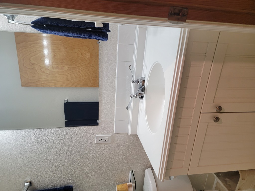 Eagle Bay Inn — photo