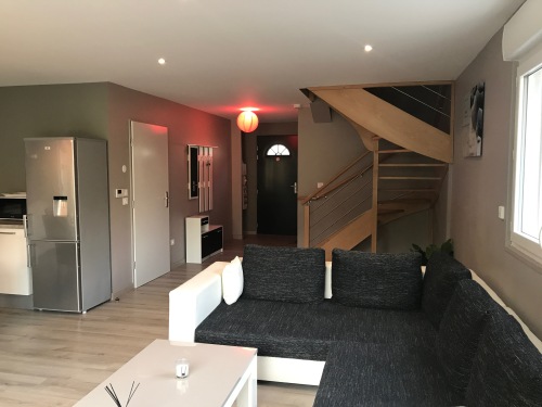 Salon donnant vue sur l'entrée