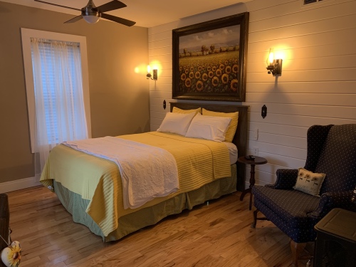 Nana’s Room …. your bright and cheerful retreat! 