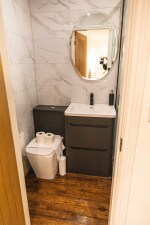 Sparkling Clean Bathrooms – Relax & Refresh at Your Huddersfield Deal House