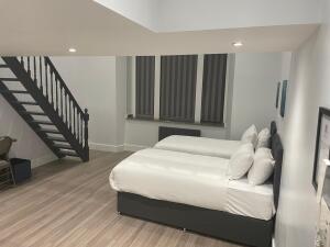 Apt.5 Studio Superior