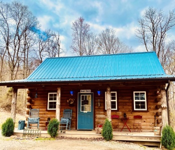 Kick Back Ridge Cabins - Glory Days - Front of cabin