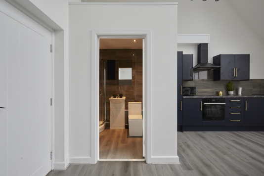 A practical and welcoming kitchen — ideal for everyday cooking needs.