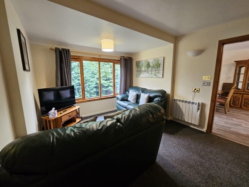 Lounge looking to garden