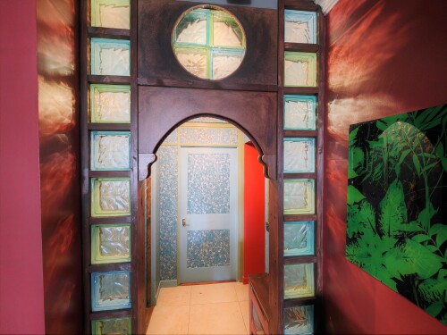 2 bedroom boutique art apartment