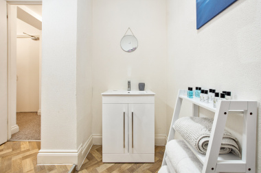 Towels and toiletries provided