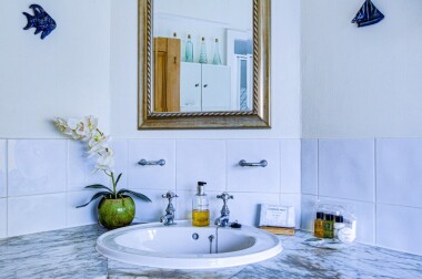 Toiletries and towels all provided