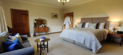 Embercombe, our Super-king or Twin with Sea View & private bathroom. Pet friendly