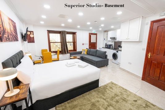 Superior Studio - Basement