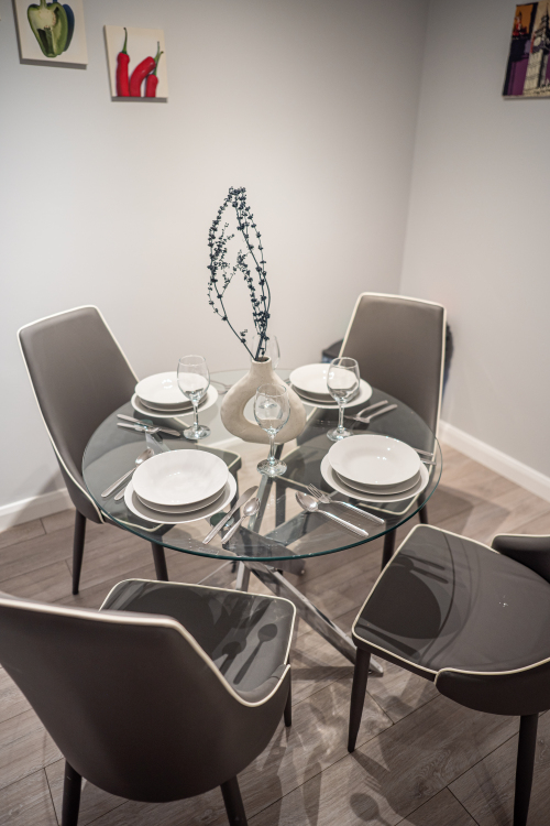 share kitchen between 3 rooms