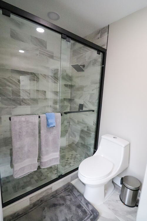 pool bathroom/queen and Triple Bunk bathroom