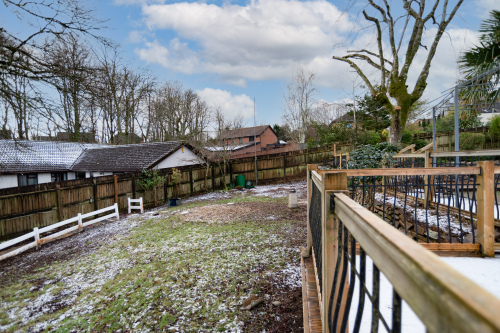 Plenty of space in the rear garden for games, family fun, and relaxed outdoor time — perfect for unwinding together.