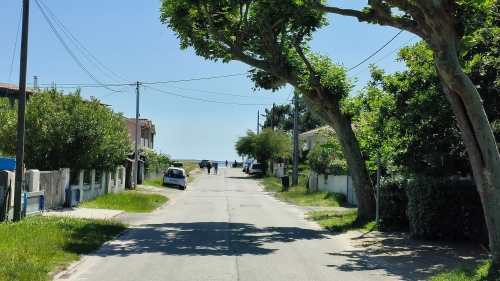 La plage au bout de la rue