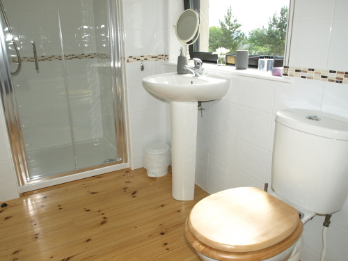 Drovers Lodge - Affric Bathroom