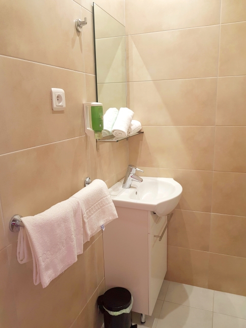 Twin-Standard-Salle de bain privée séparée-Vue sur Piscine-Rez-de-chaussée