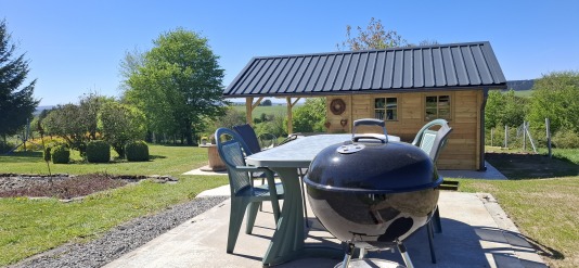 jardin et barbecue