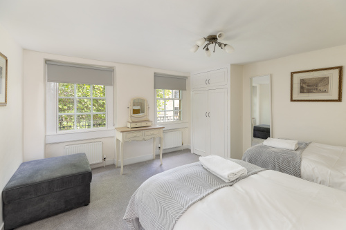 Bedroom 4: 1 Super King or 2 singles beds. Super comfortable futon with mattress (sleeps 3)
