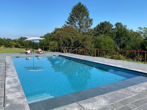 Farniente au bord de la piscine