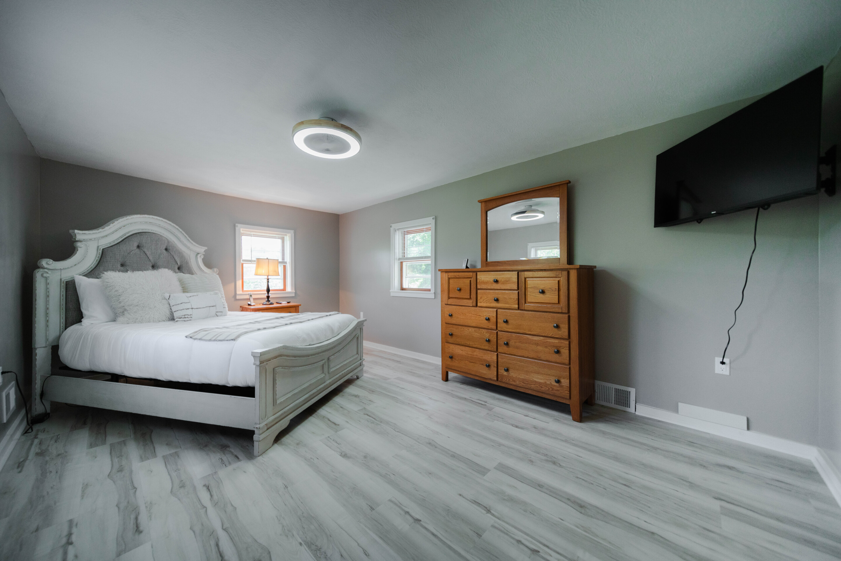Whispering Acres | Photo 21