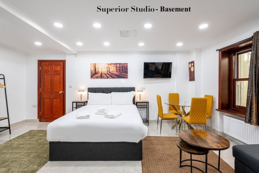 Superior Studio - Basement