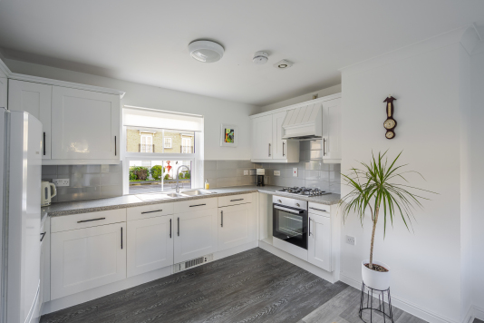 A stylish, modern kitchen designed for both convenience and creativity. Sleek worktops, quality appliances and thoughtful layout make cooking a pleasure, whether you’re preparing a simple breakfast or a gourmet dinner. Bright, open and beautifully finished, this space invites you to gather, cook and enjoy—where everyday meals feel like a special occasion.