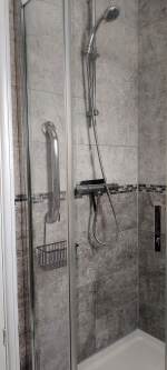 Quadrant shower
