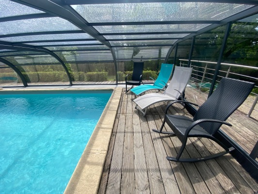 plage piscine couverte