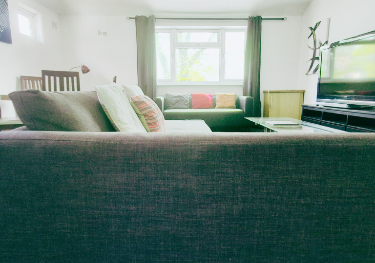 Comfy 2BR Flat on Hucknall Road Nr City Hospital
