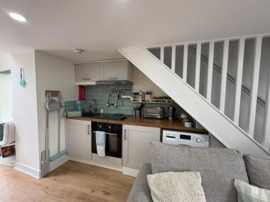 Compact fully furnished kitchen