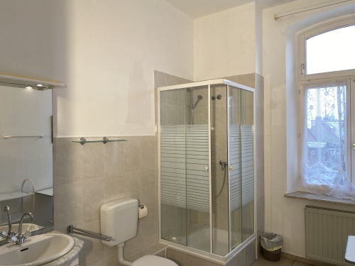 Badezimmer 2 Stock links 