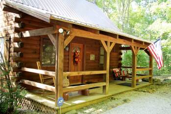 BentCreek Cabins - Cardinal - Front porch with rocking chairs and swing